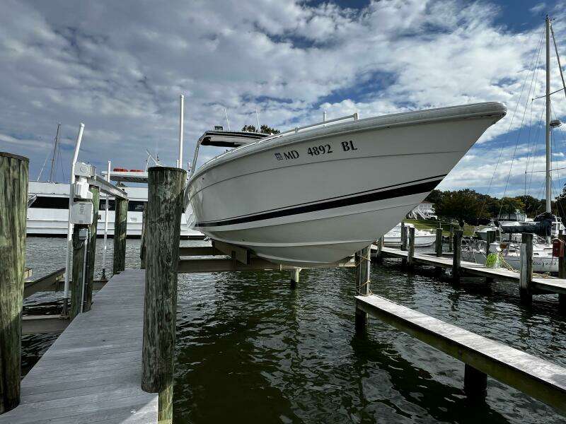 33ft Avanti Yacht For Sale