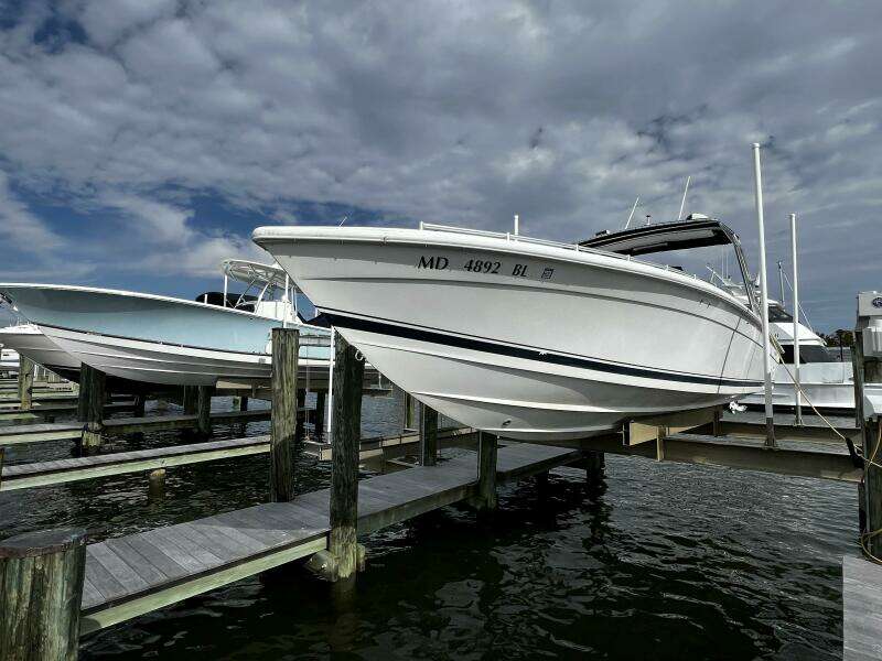 33ft Avanti Yacht For Sale