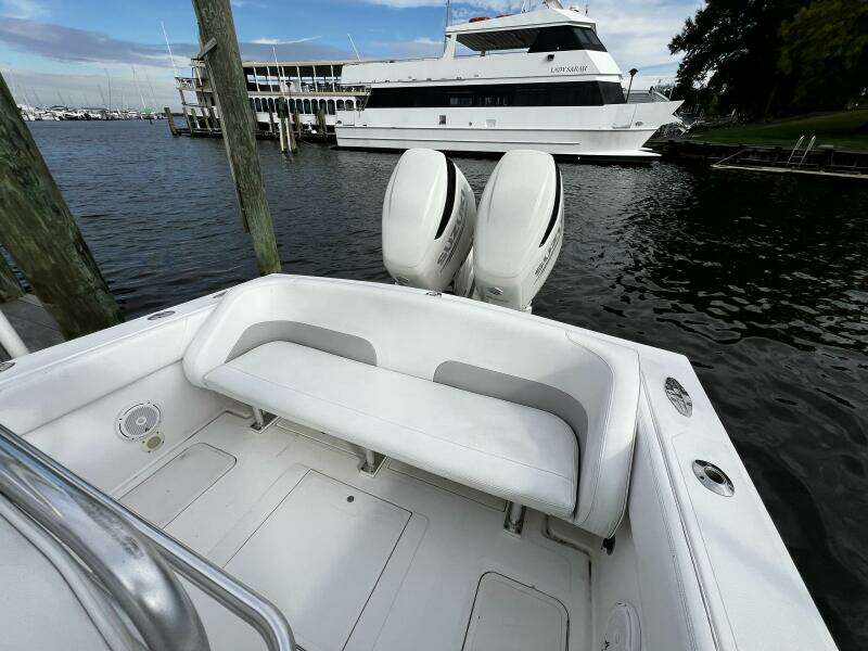 33ft Avanti Yacht For Sale