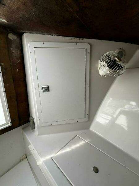 33ft Avanti Yacht For Sale