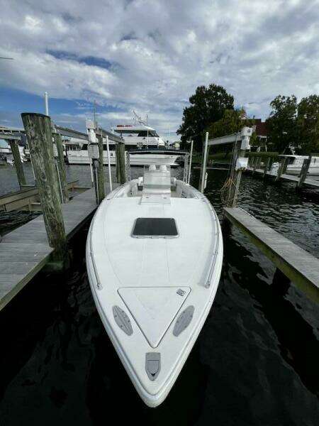 33ft Avanti Yacht For Sale