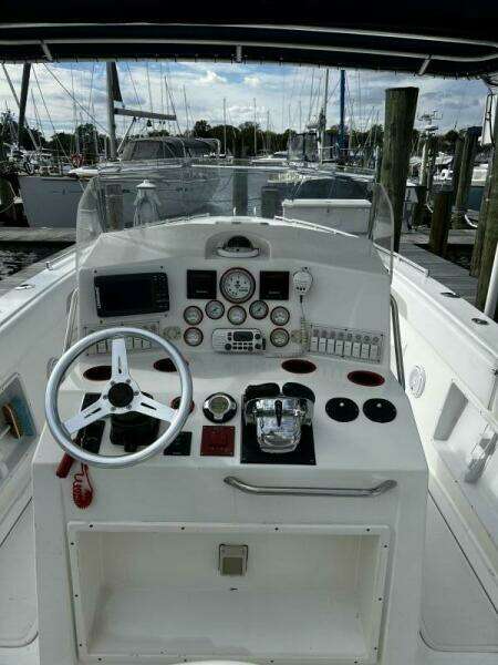 33ft Avanti Yacht For Sale