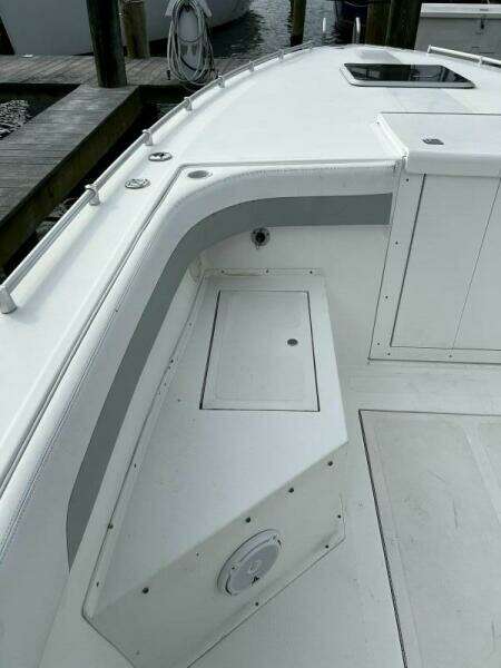 33ft Avanti Yacht For Sale