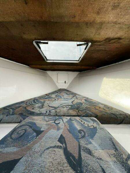 33ft Avanti Yacht For Sale