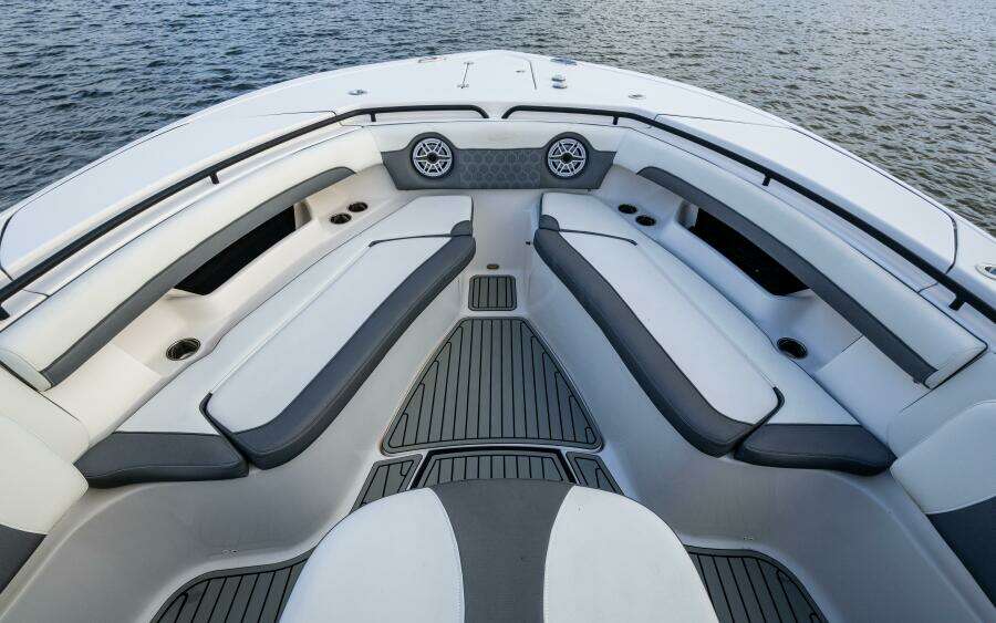 Going Propless 32ft Tidewater Yacht For Sale