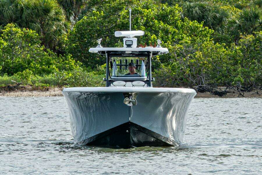 Going Propless 32ft Tidewater Yacht For Sale