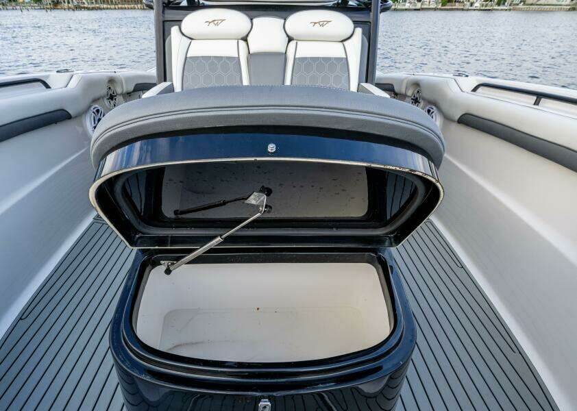 Going Propless 32ft Tidewater Yacht For Sale