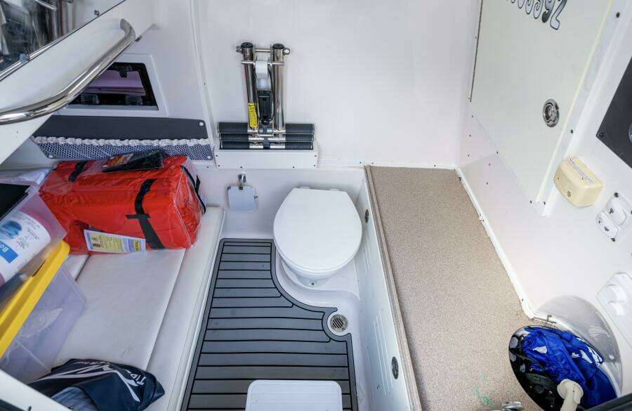 Going Propless 32ft Tidewater Yacht For Sale