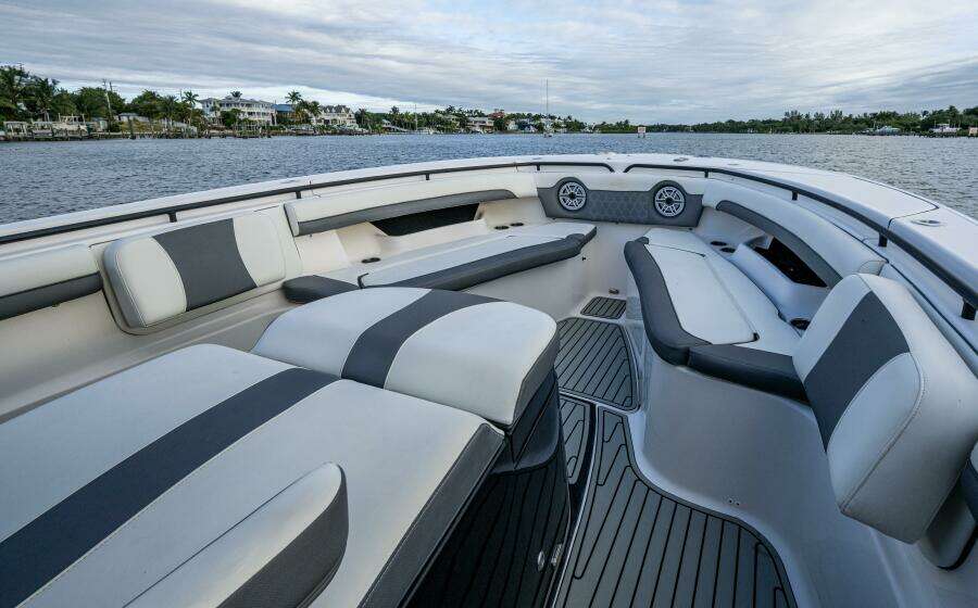 Going Propless 32ft Tidewater Yacht For Sale