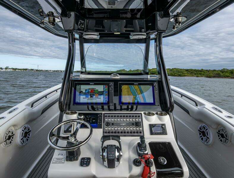 Going Propless 32ft Tidewater Yacht For Sale