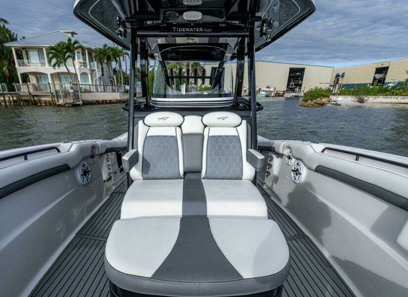 Going Propless 32ft Tidewater Yacht For Sale