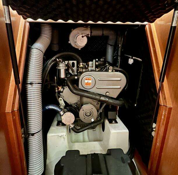 37ft Beneteau Yacht For Sale