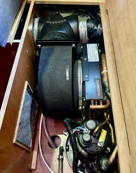 37ft Beneteau Yacht For Sale