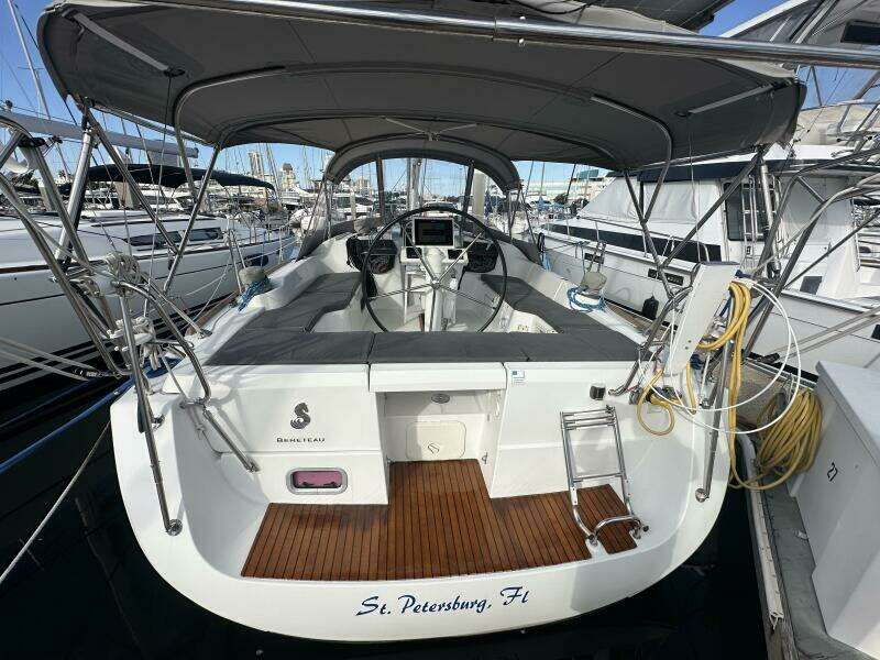 37ft Beneteau Yacht For Sale