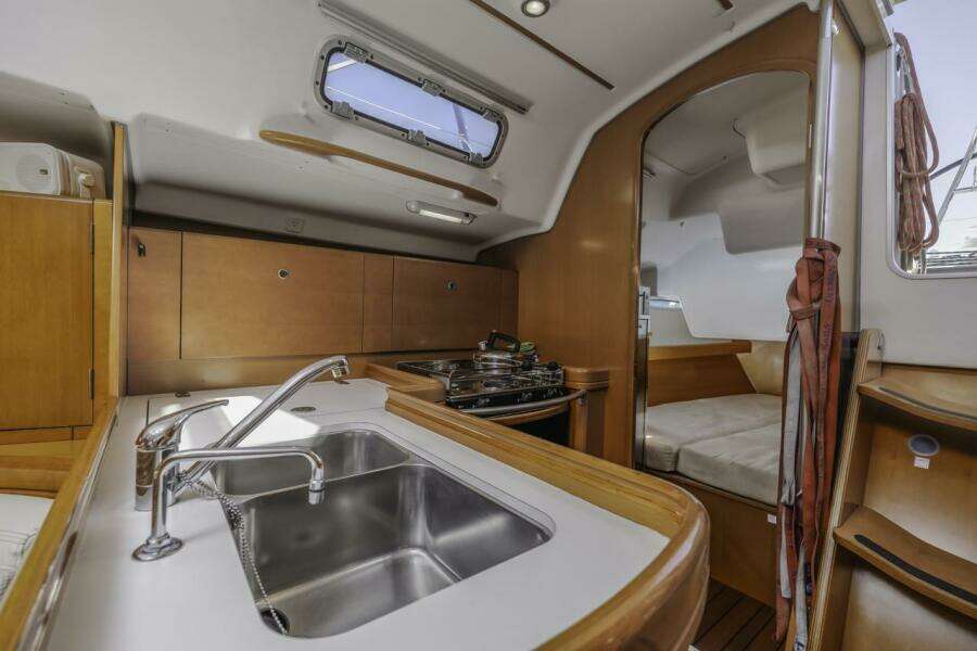 Sabbatical 44ft Beneteau Yacht For Sale