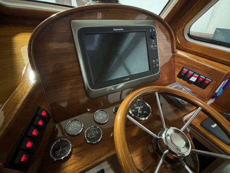 MANITOU 36ft Hinckley Yacht For Sale