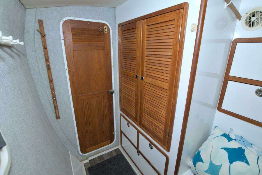 Scout 40ft Manta Yacht For Sale