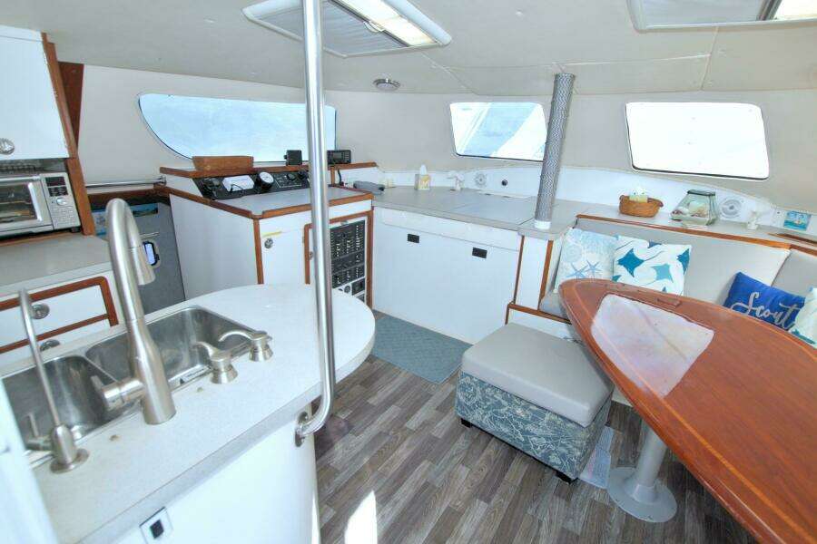Scout 40ft Manta Yacht For Sale