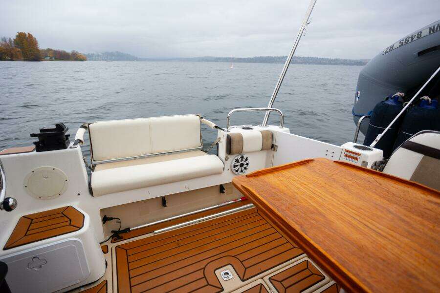 HALCYON 30ft Cutwater Yacht For Sale