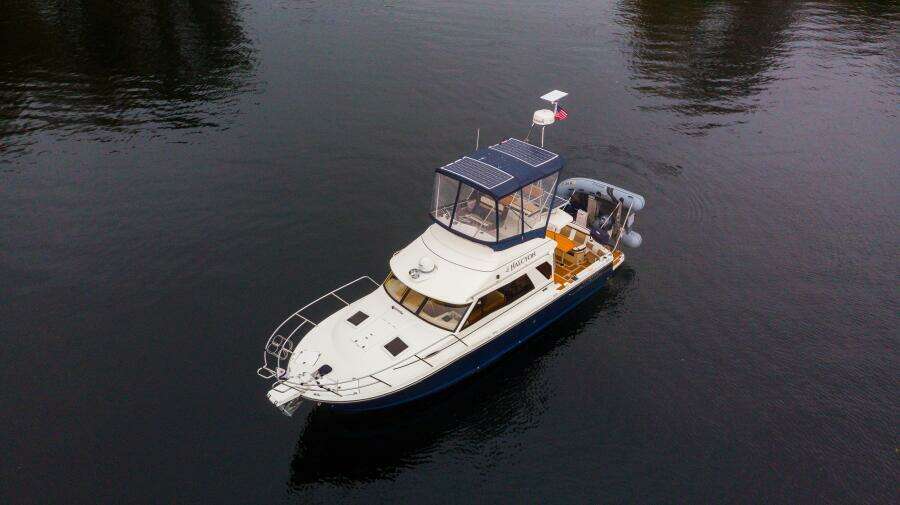 HALCYON 30ft Cutwater Yacht For Sale