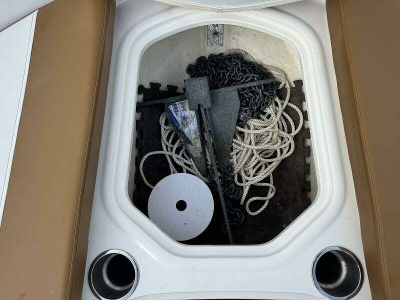 23ft Bayliner Yacht For Sale