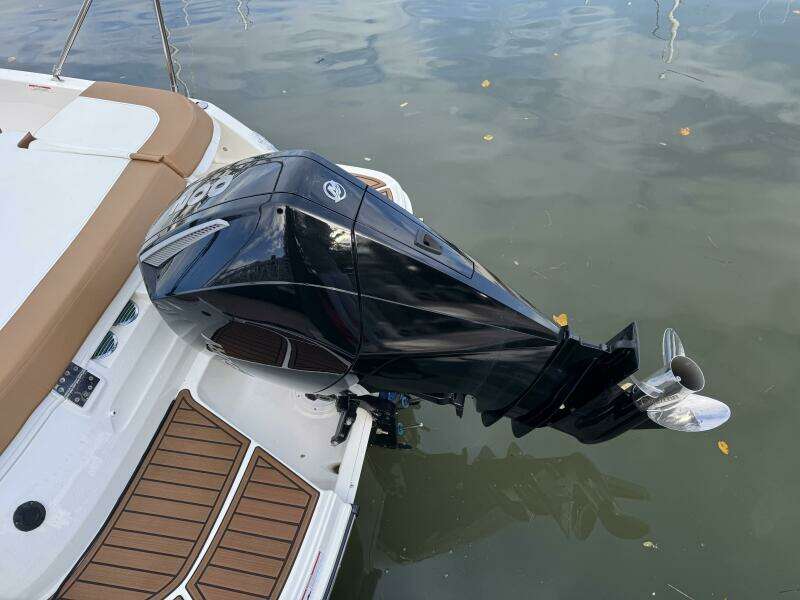 23ft Bayliner Yacht For Sale