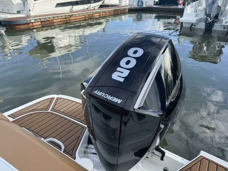 23ft Bayliner Yacht For Sale