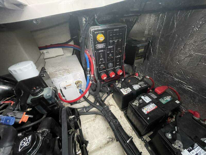 31ft Rinker Yacht For Sale