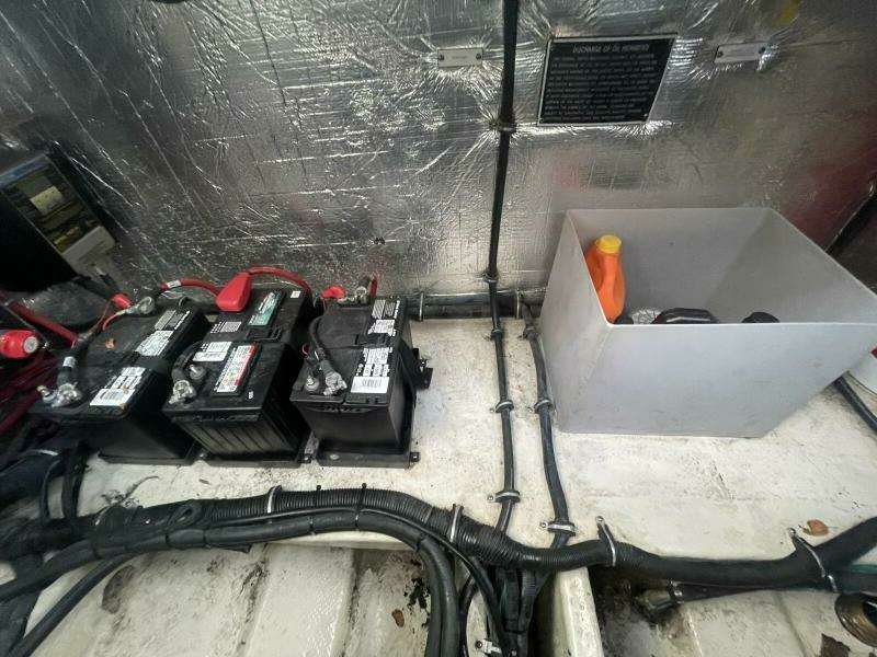 31ft Rinker Yacht For Sale