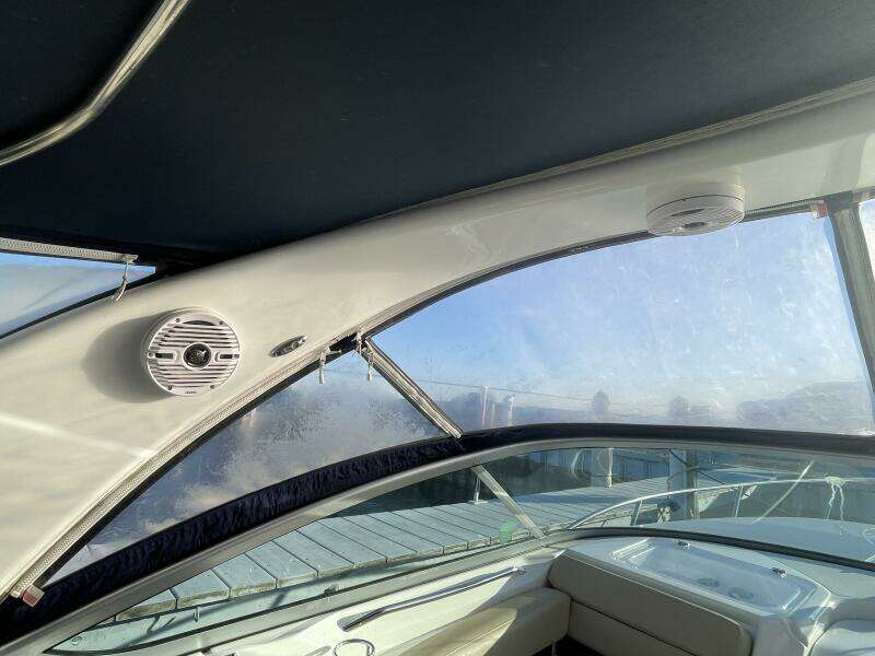 31ft Rinker Yacht For Sale