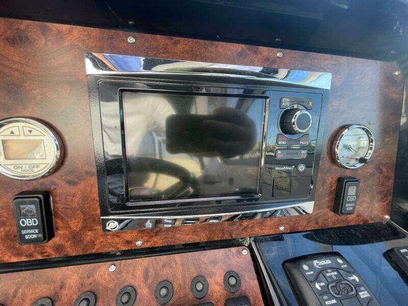 31ft Rinker Yacht For Sale