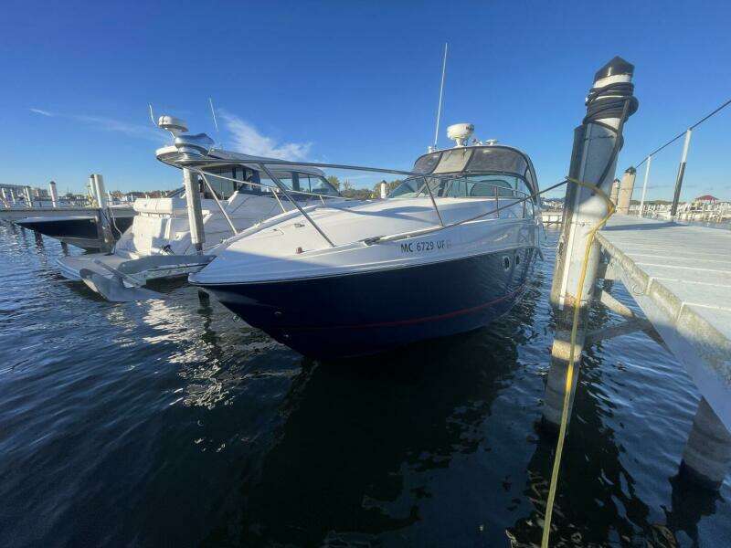 31ft Rinker Yacht For Sale