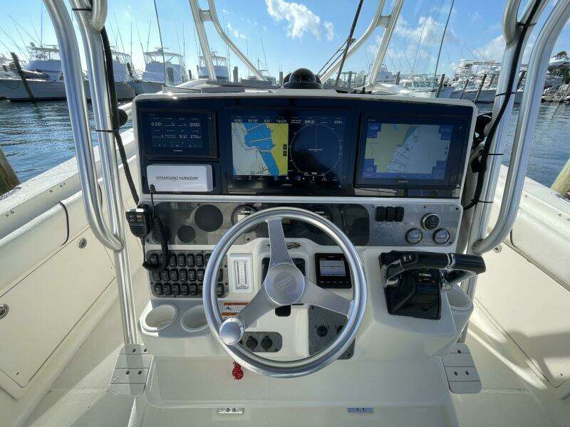 33ft Hydra Sports Yacht For Sale