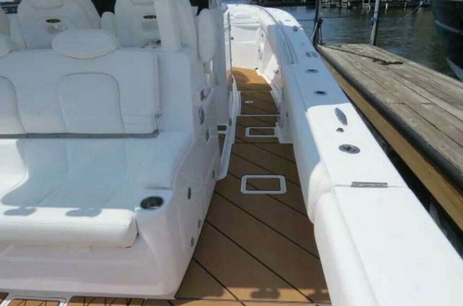 39ft HCB Yacht For Sale