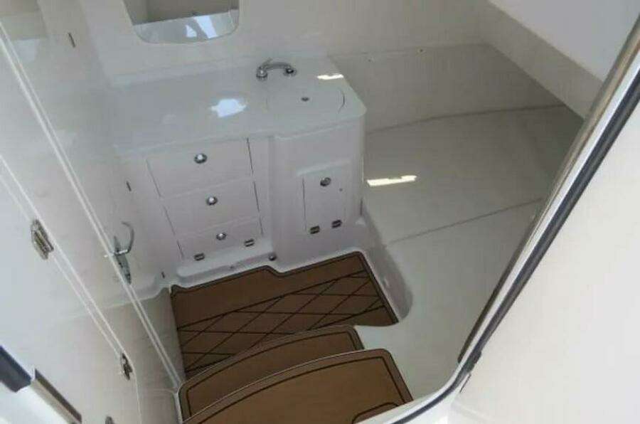 39ft HCB Yacht For Sale