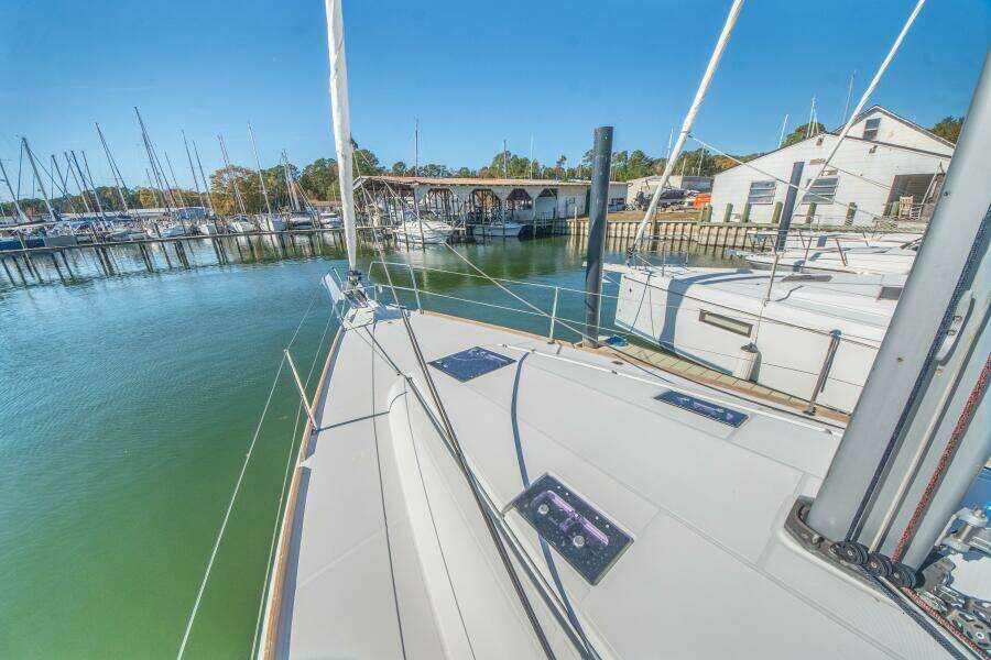 43ft Jeanneau Yacht For Sale