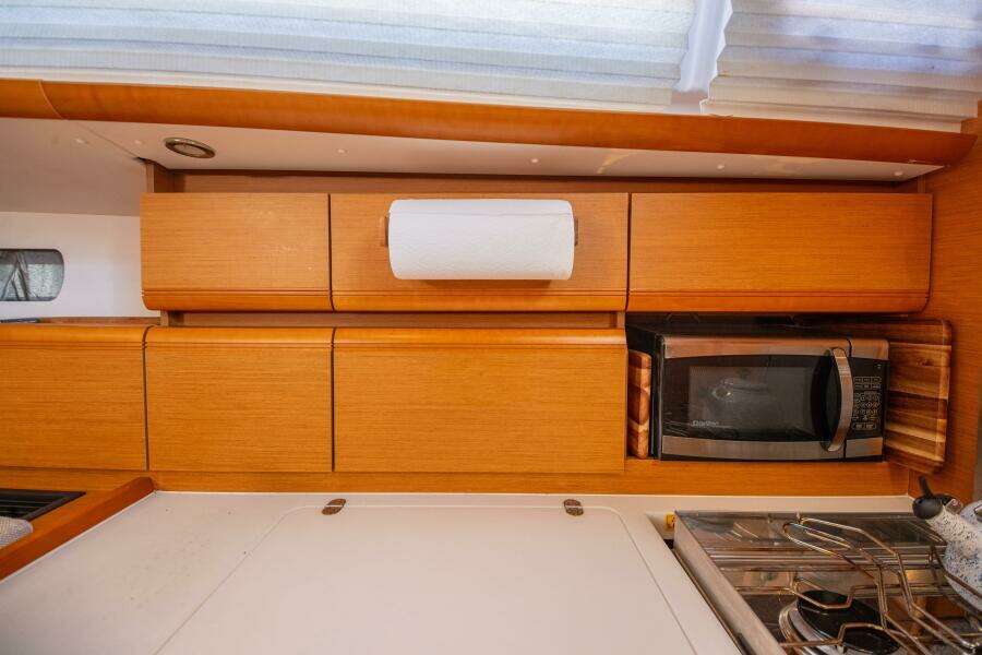 43ft Jeanneau Yacht For Sale