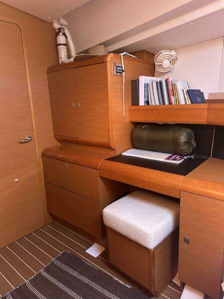 43ft Jeanneau Yacht For Sale