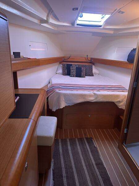 43ft Jeanneau Yacht For Sale