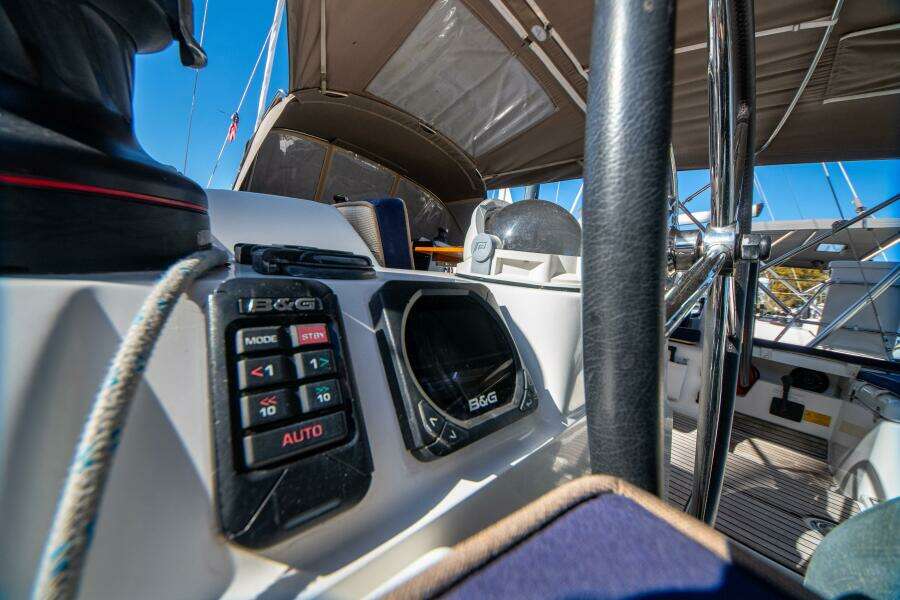 43ft Jeanneau Yacht For Sale