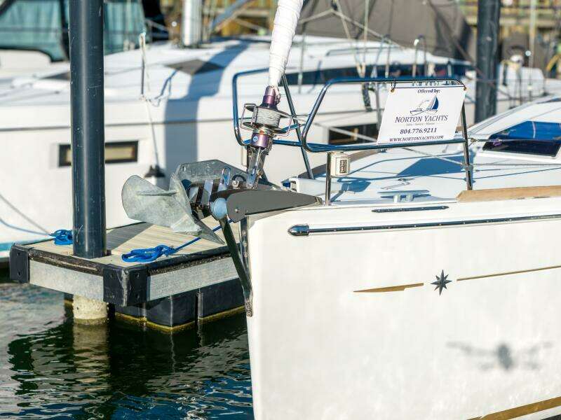 43ft Jeanneau Yacht For Sale