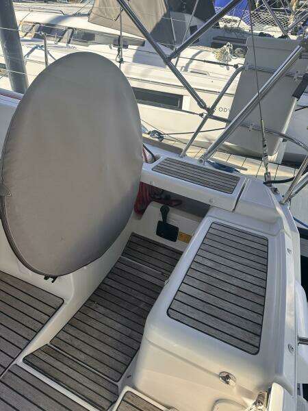 43ft Jeanneau Yacht For Sale