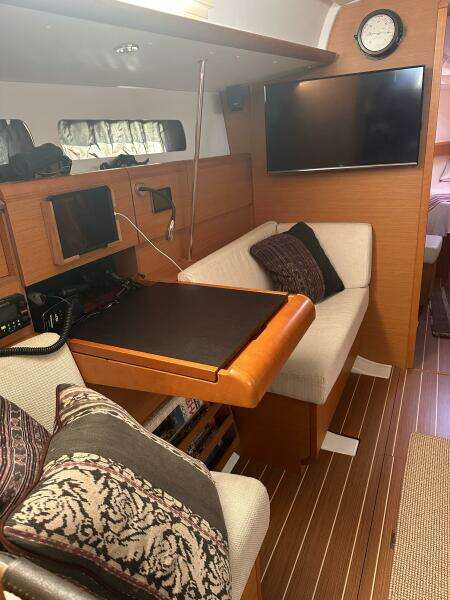 43ft Jeanneau Yacht For Sale