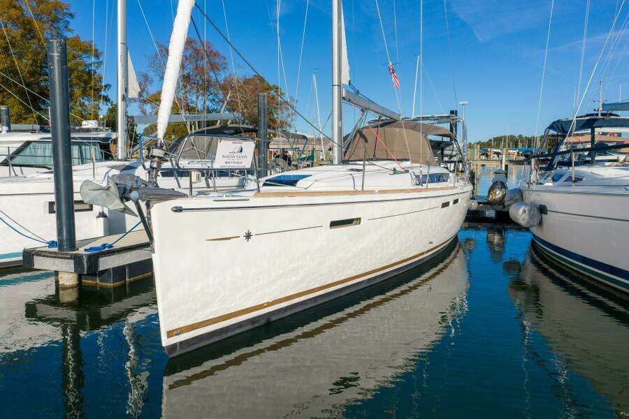 43ft Jeanneau Yacht For Sale