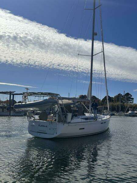 43ft Jeanneau Yacht For Sale