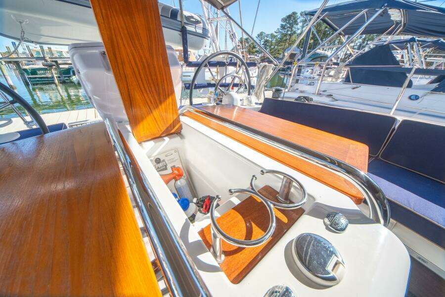 43ft Jeanneau Yacht For Sale