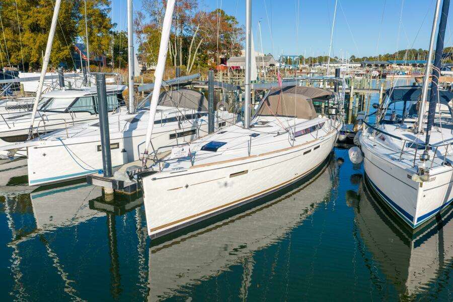 43ft Jeanneau Yacht For Sale