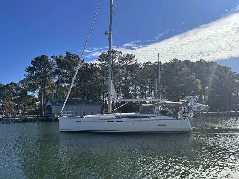 43ft Jeanneau Yacht For Sale