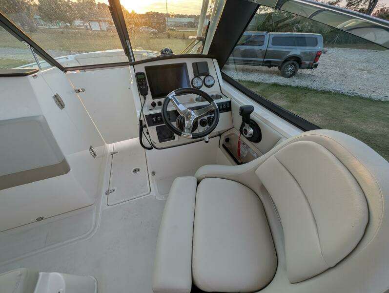 Demo Pay 24ft Boston Whaler Yacht For Sale