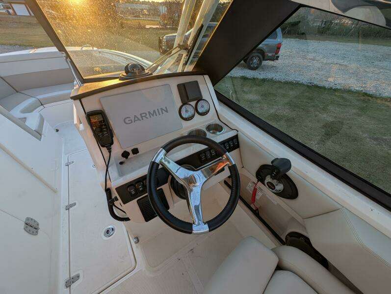 Demo Pay 24ft Boston Whaler Yacht For Sale